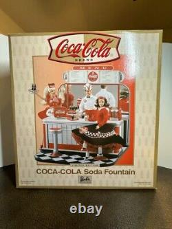 COCA-COLA Soda Fountain 2000 Barbie Doll