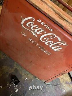 VINTAGE 50'COCA COLA METAL COOLER. UNRESTORED. Nice Vintage Used Condition